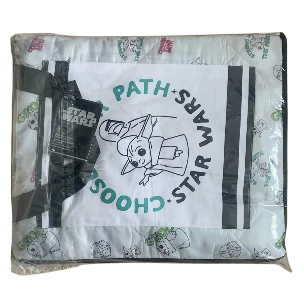 NWT Star Wars Grogu Mandalorian Reversible Picnic Blanket Tote